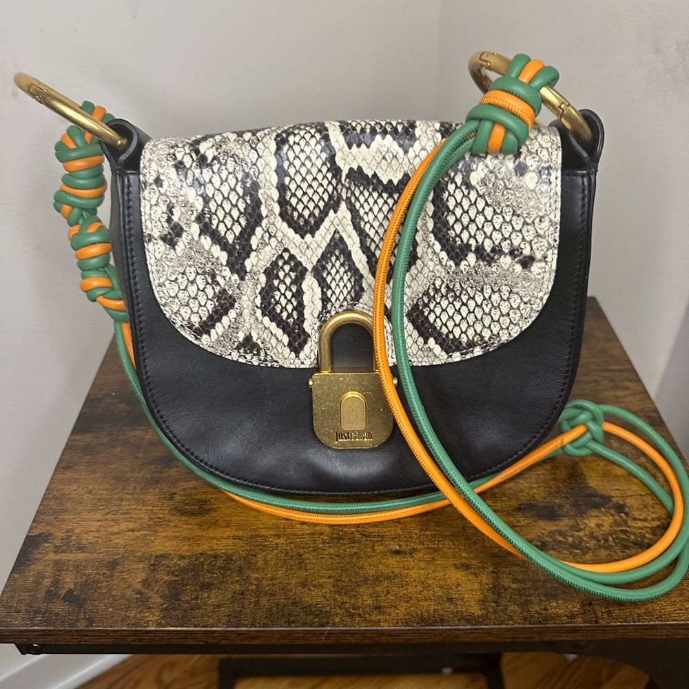 Just Cavalli leopard leather bag. Beautiful handbag with gold lock closure.